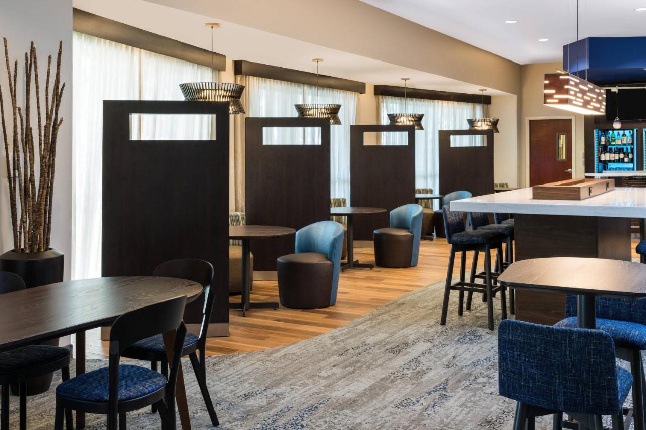 | Courtyard by Marriott Fort Lauderdale Airport & Cruise Port