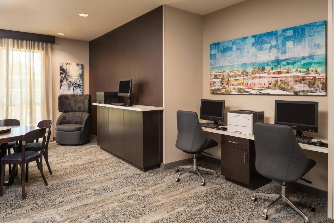 | Courtyard by Marriott Fort Lauderdale Airport & Cruise Port