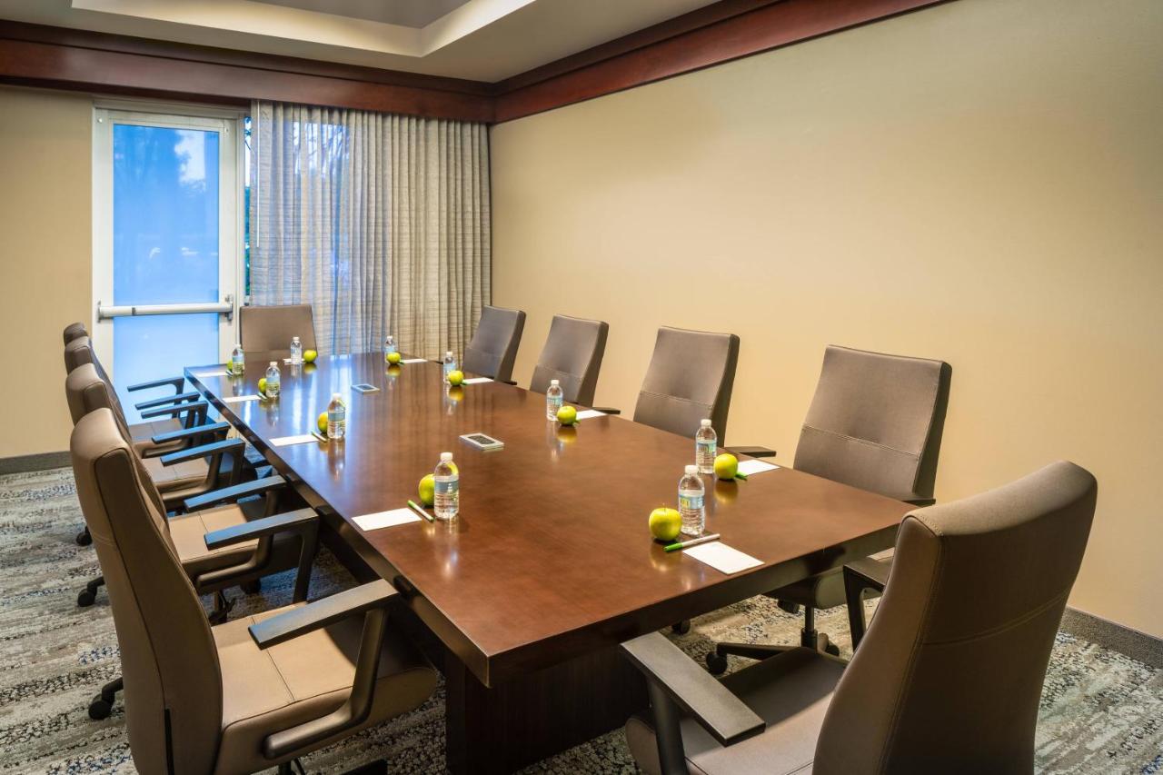 | Courtyard by Marriott Fort Lauderdale Airport & Cruise Port