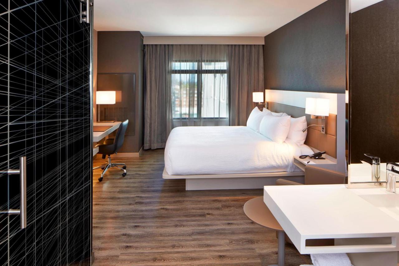 AC Hotel by Marriott Seattle Bellevue/Downtown