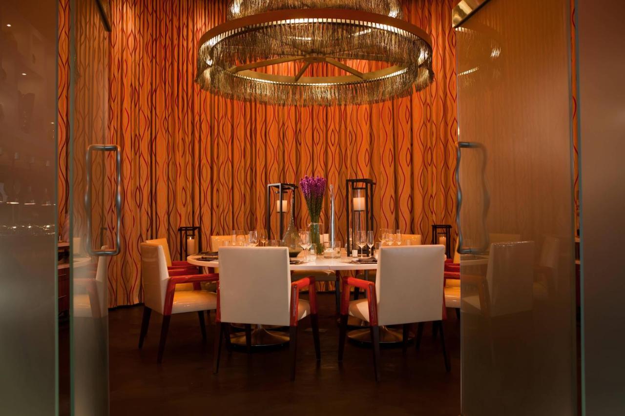  | Renaissance Arlington Capital View Hotel