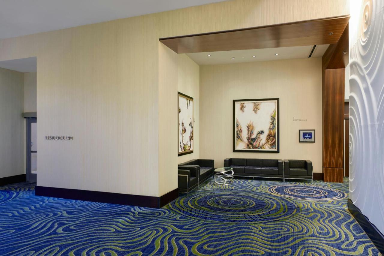  | Renaissance Arlington Capital View Hotel