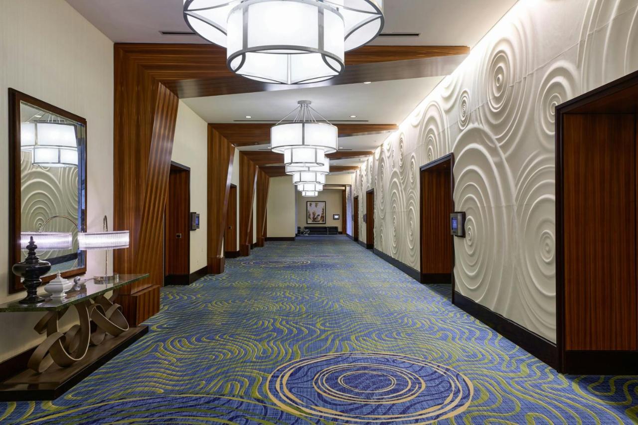  | Renaissance Arlington Capital View Hotel