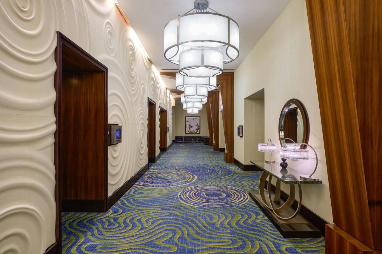  | Renaissance Arlington Capital View Hotel