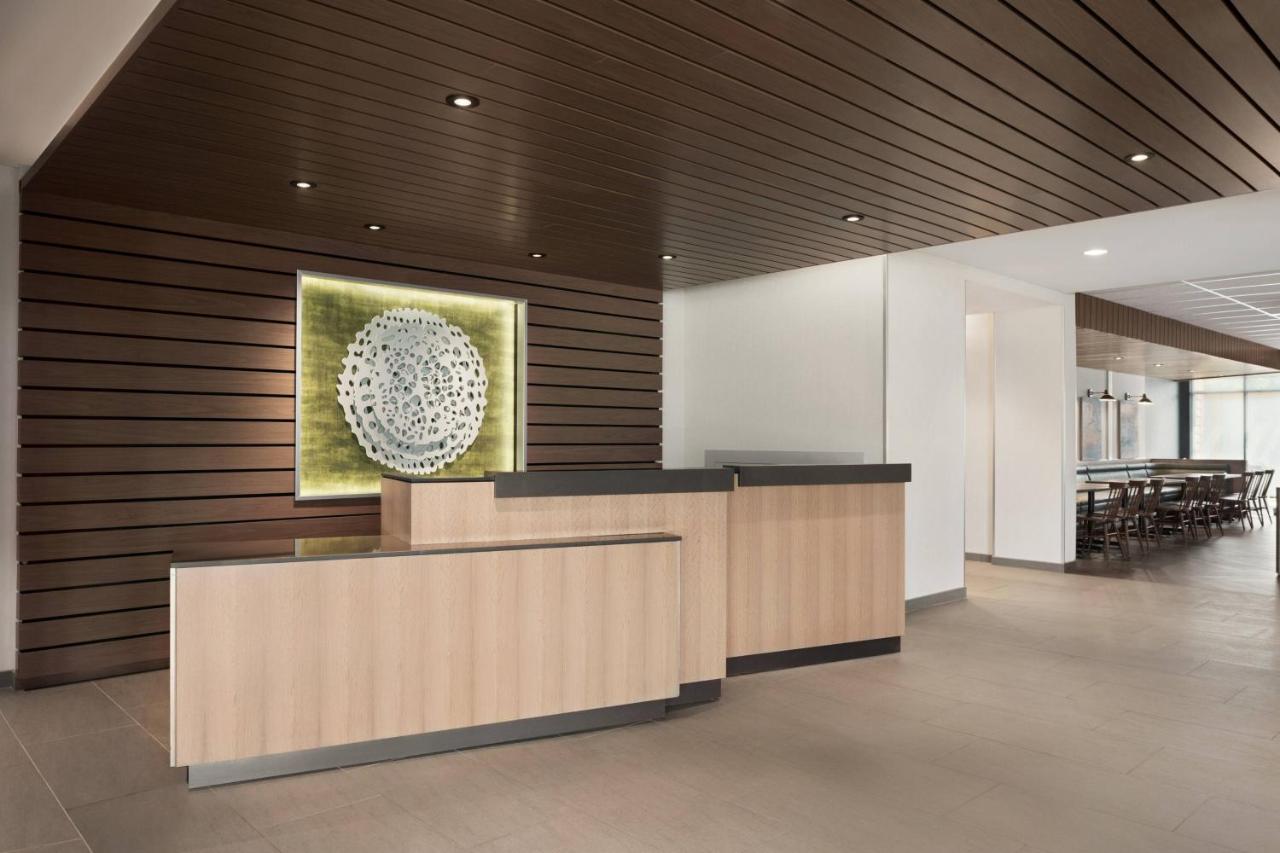 | Fairfield Inn & Suites by Marriott Milwaukee West