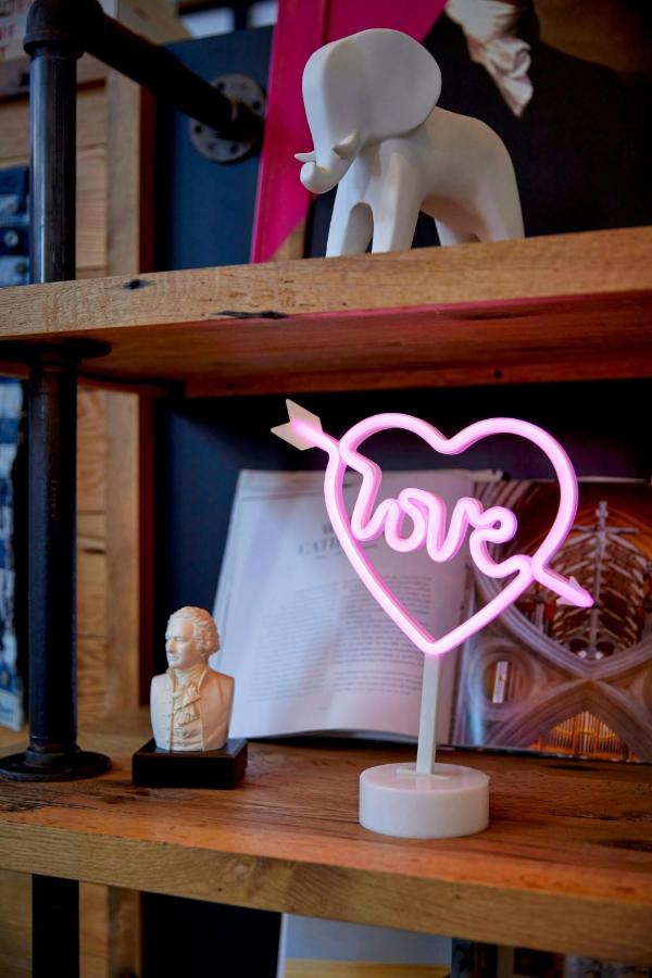 | Moxy Washington, DC Downtown