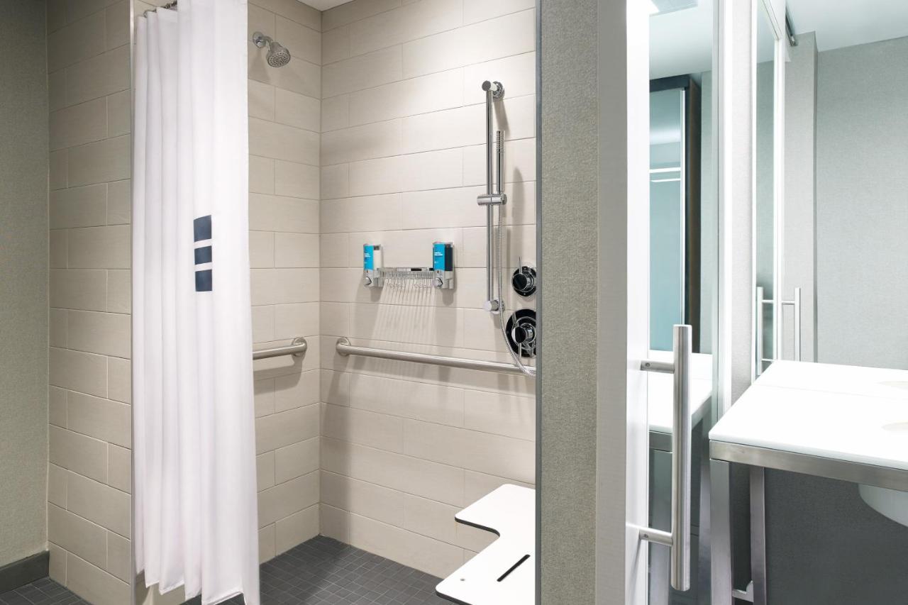 Standard King Room - Hearing Accessible at Aloft by Marriott Louisville Downtown