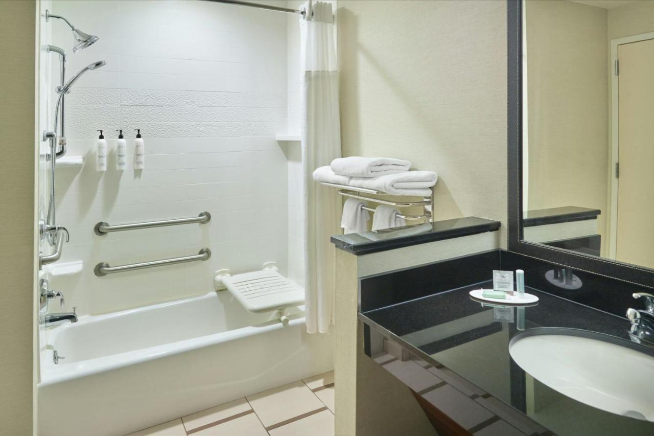 | Fairfield Inn & Suites by Marriott Jackson