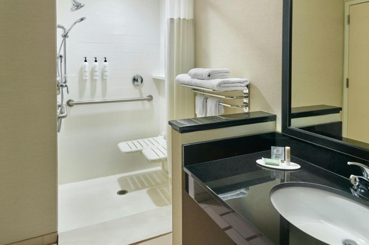 | Fairfield Inn & Suites by Marriott Jackson