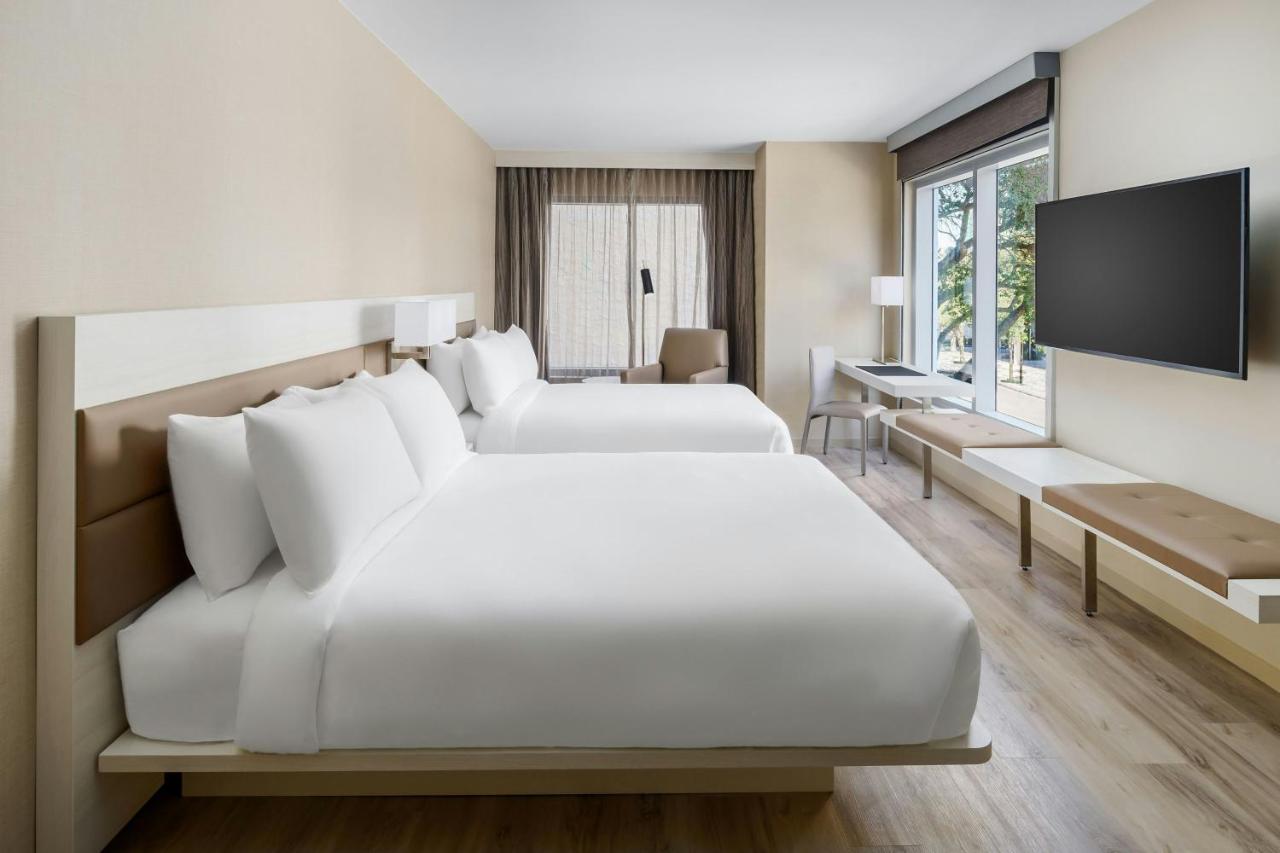| AC Hotel by Marriott St Petersburg Downtown