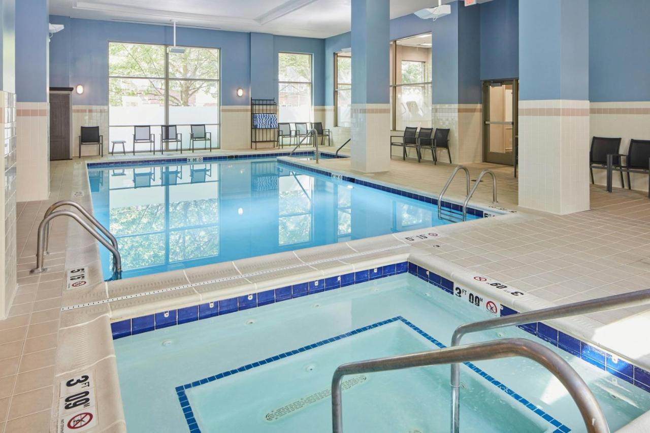 | Residence Inn by Marriott Arlington Courthouse