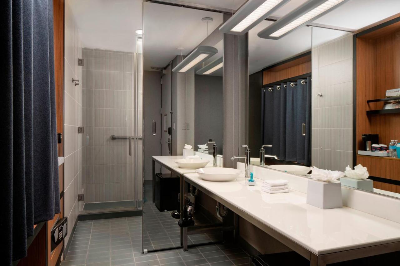 | Aloft Rogers - Bentonville
