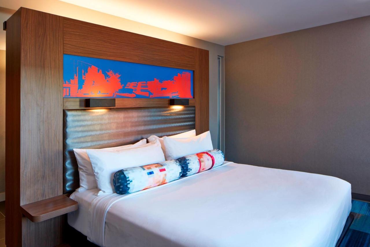 Aloft, Guest room, 1 King at Aloft by Marriott Seattle Redmond