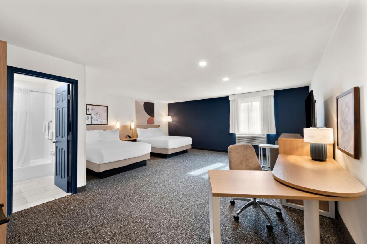 | Economy 7 Inn