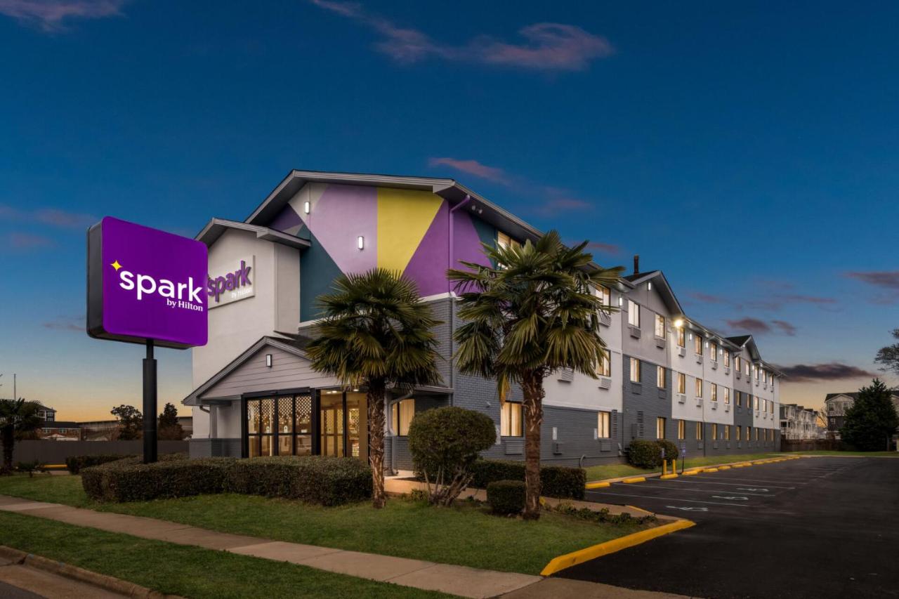 | Economy 7 Inn