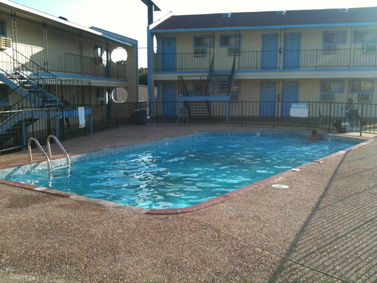  | Hill Country Inn