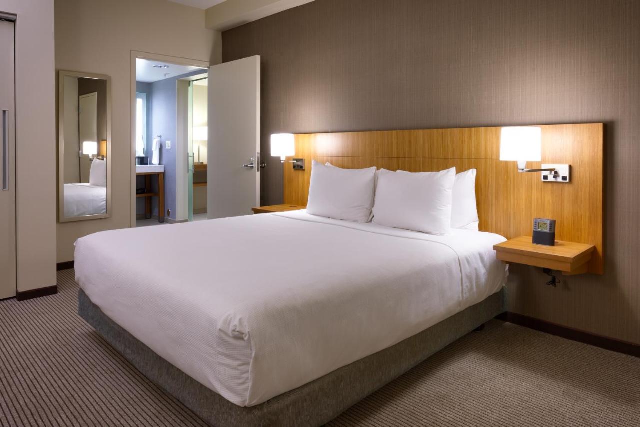 King Suite - Handicap Accessible with Shower at Hyatt Place Park City