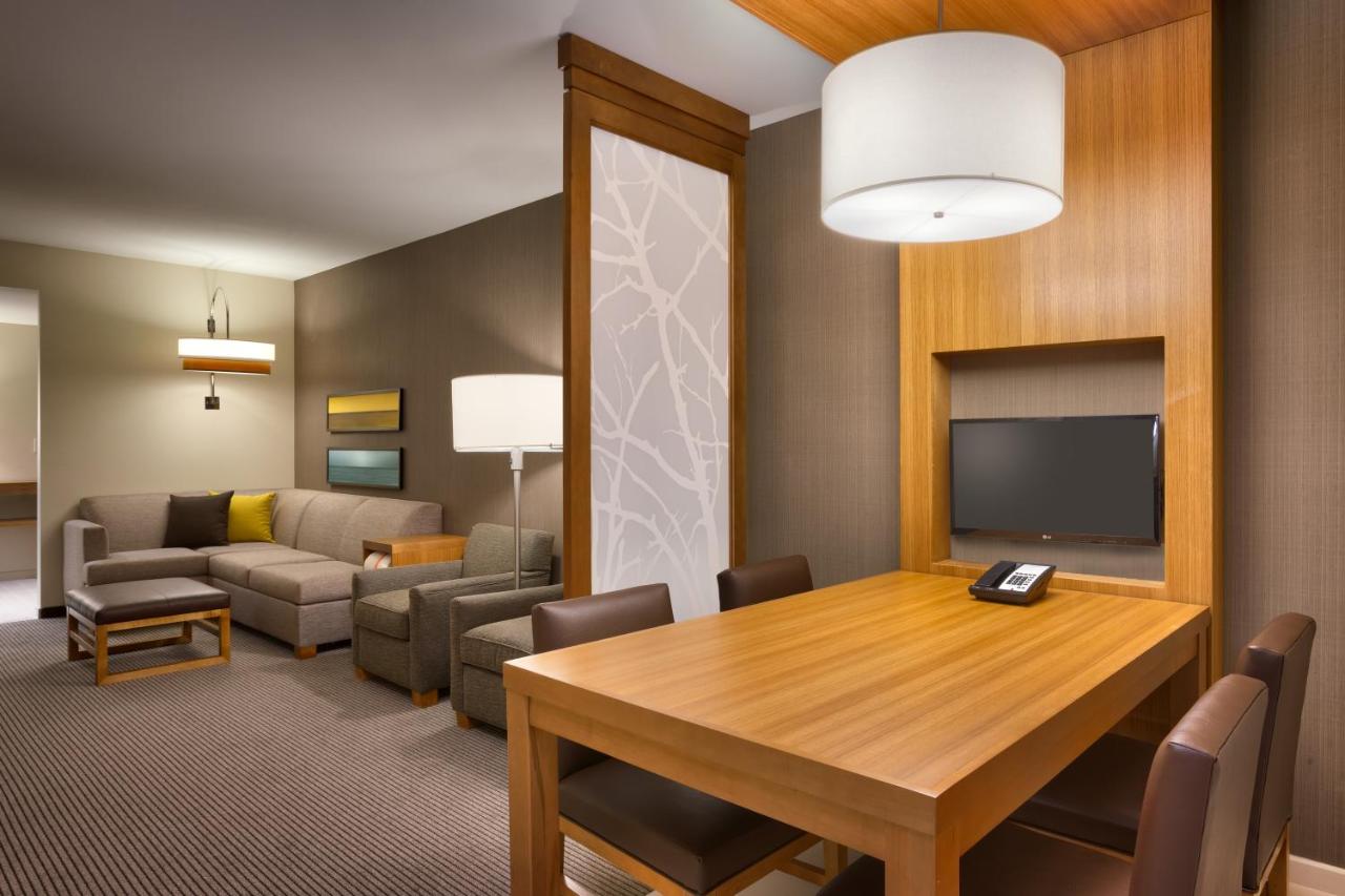 King Suite - Handicap Accessible with Shower at Hyatt Place Park City