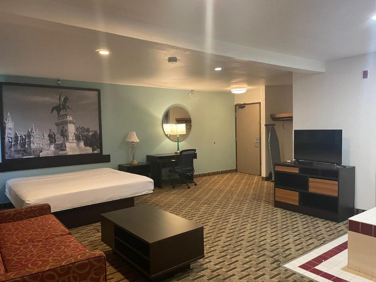 King Suite - Non-Smoking at Super 8 by Wyndham Lynchburg VA