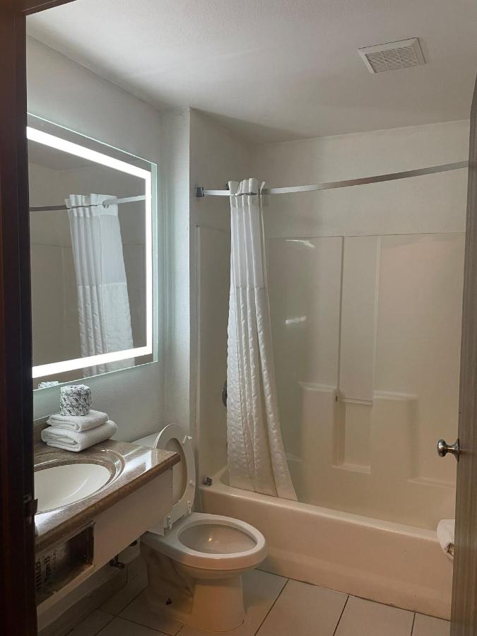King Room - Non-Smoking at Super 8 by Wyndham Lynchburg VA