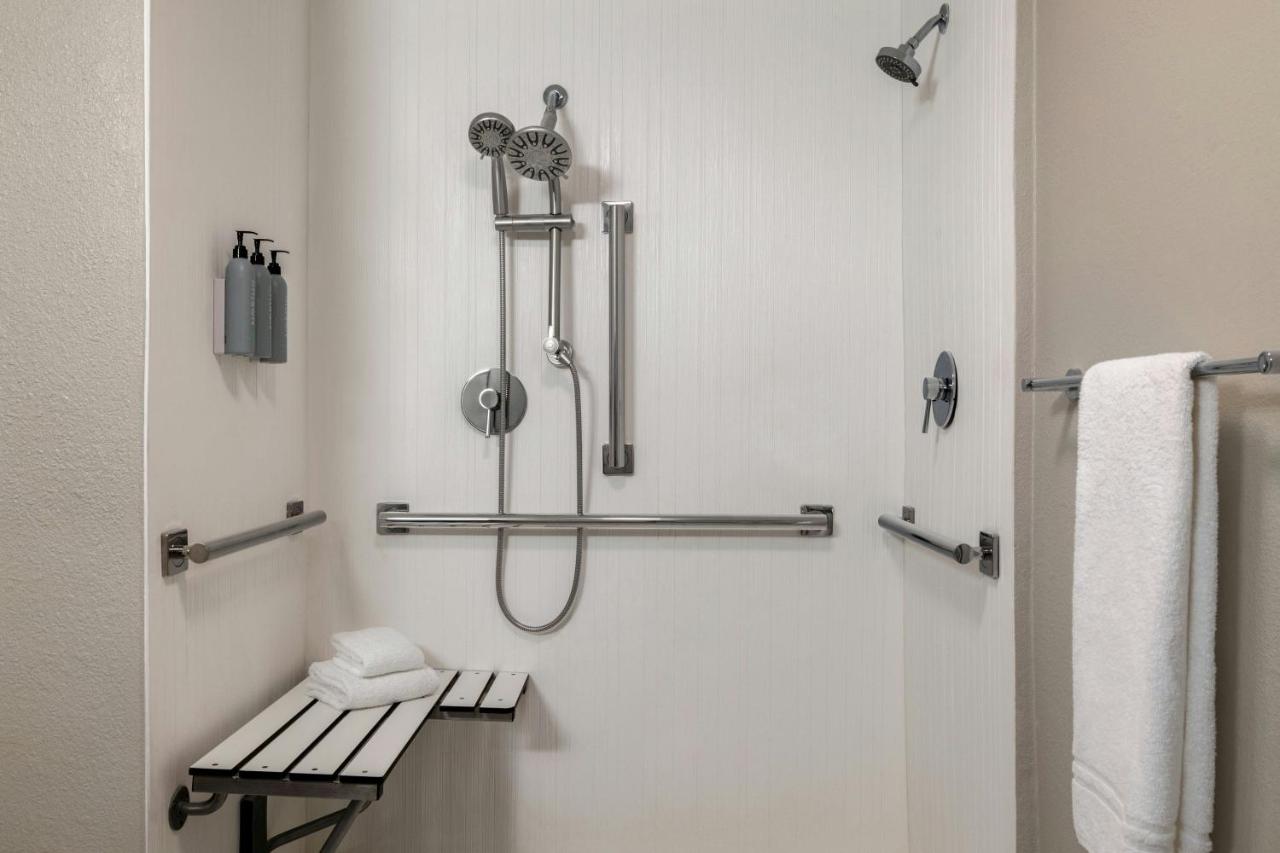  | Courtyard Atlanta Northlake