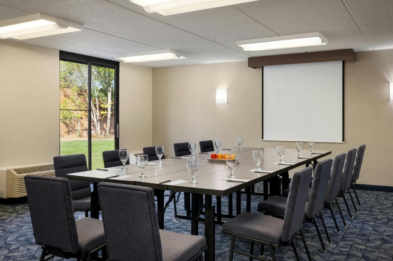 | Courtyard Atlanta Northlake