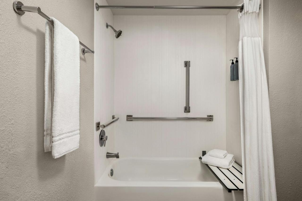  | Courtyard Atlanta Northlake