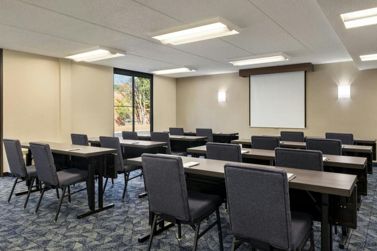  | Courtyard Atlanta Northlake