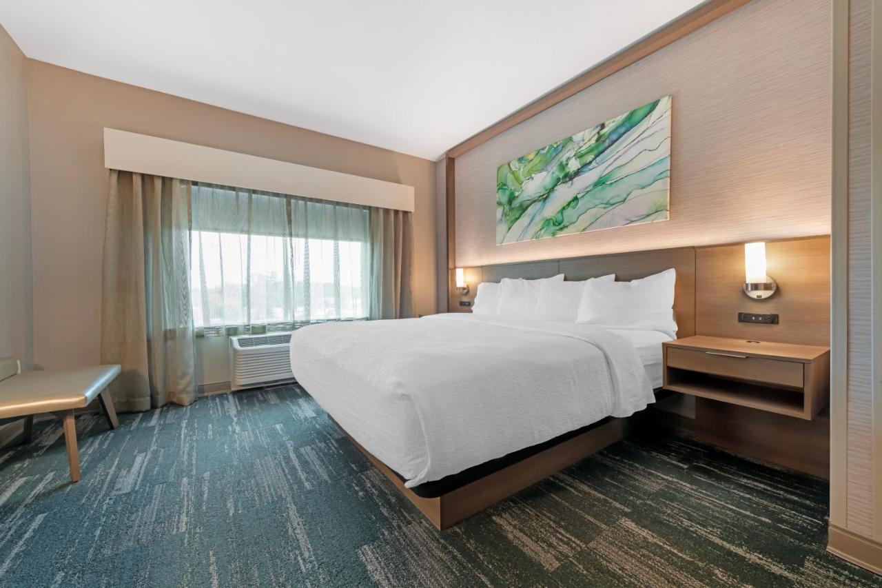King Suite with Bath Tub - Disability Access at Best Western Plus Grand Rapids MN