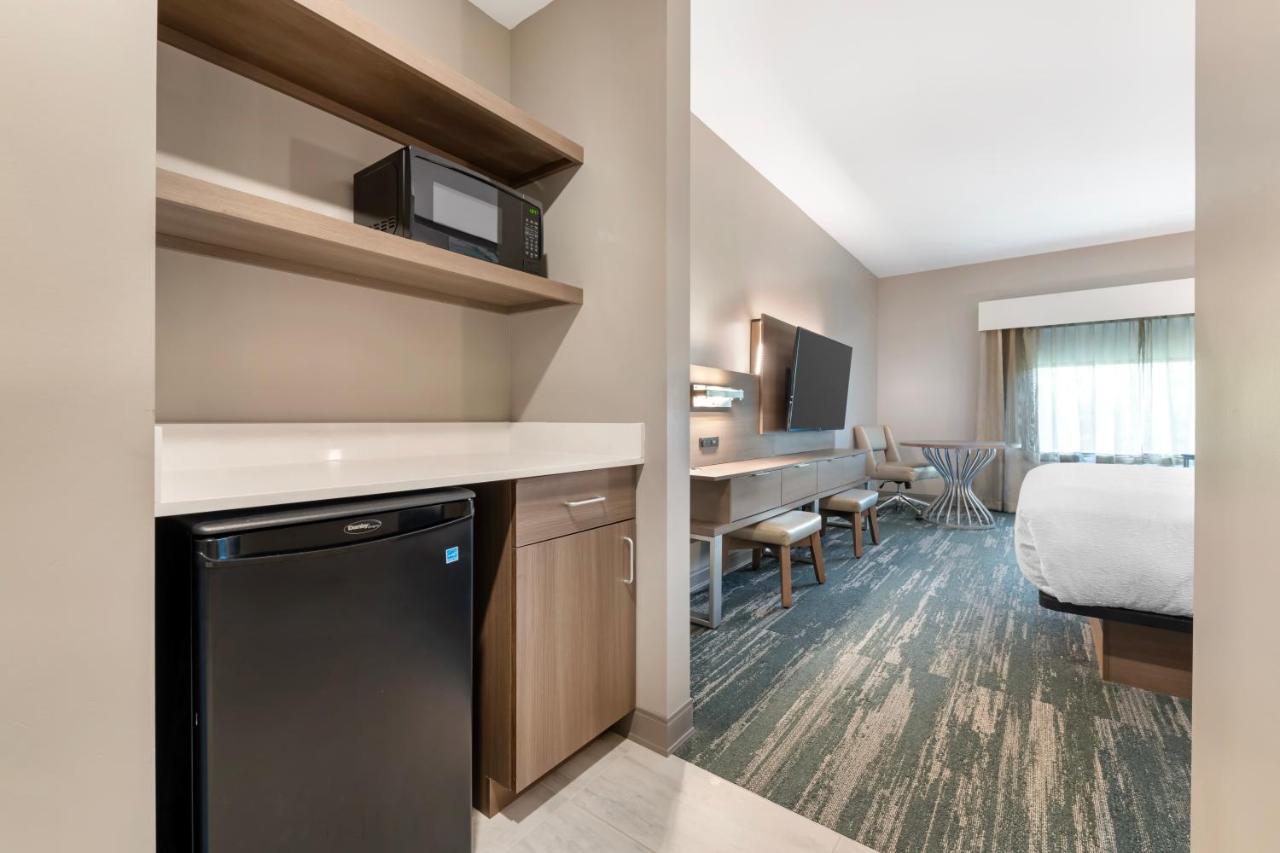 King Room at Best Western Plus Grand Rapids MN