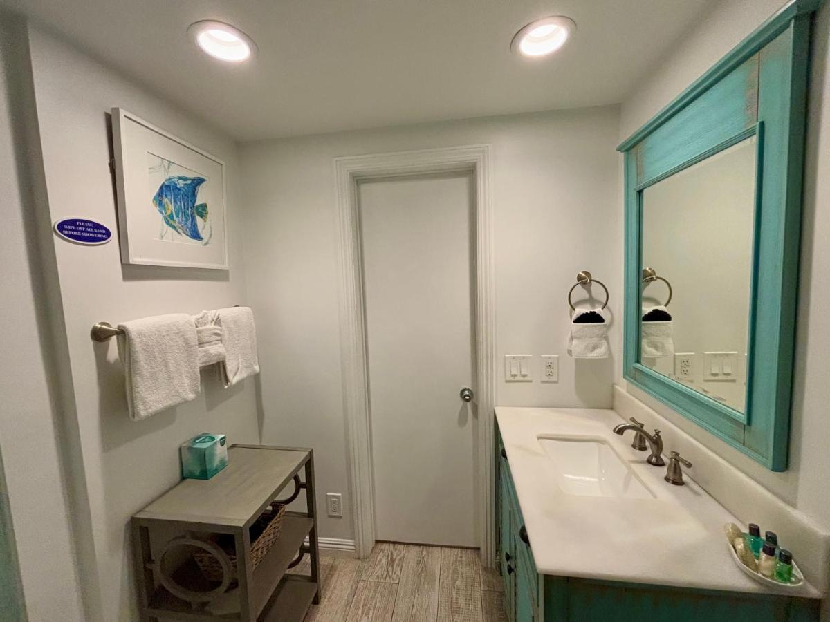 Deluxe Queen Suite with Two Queen Beds - Ocean Front at Sea Horse Resort