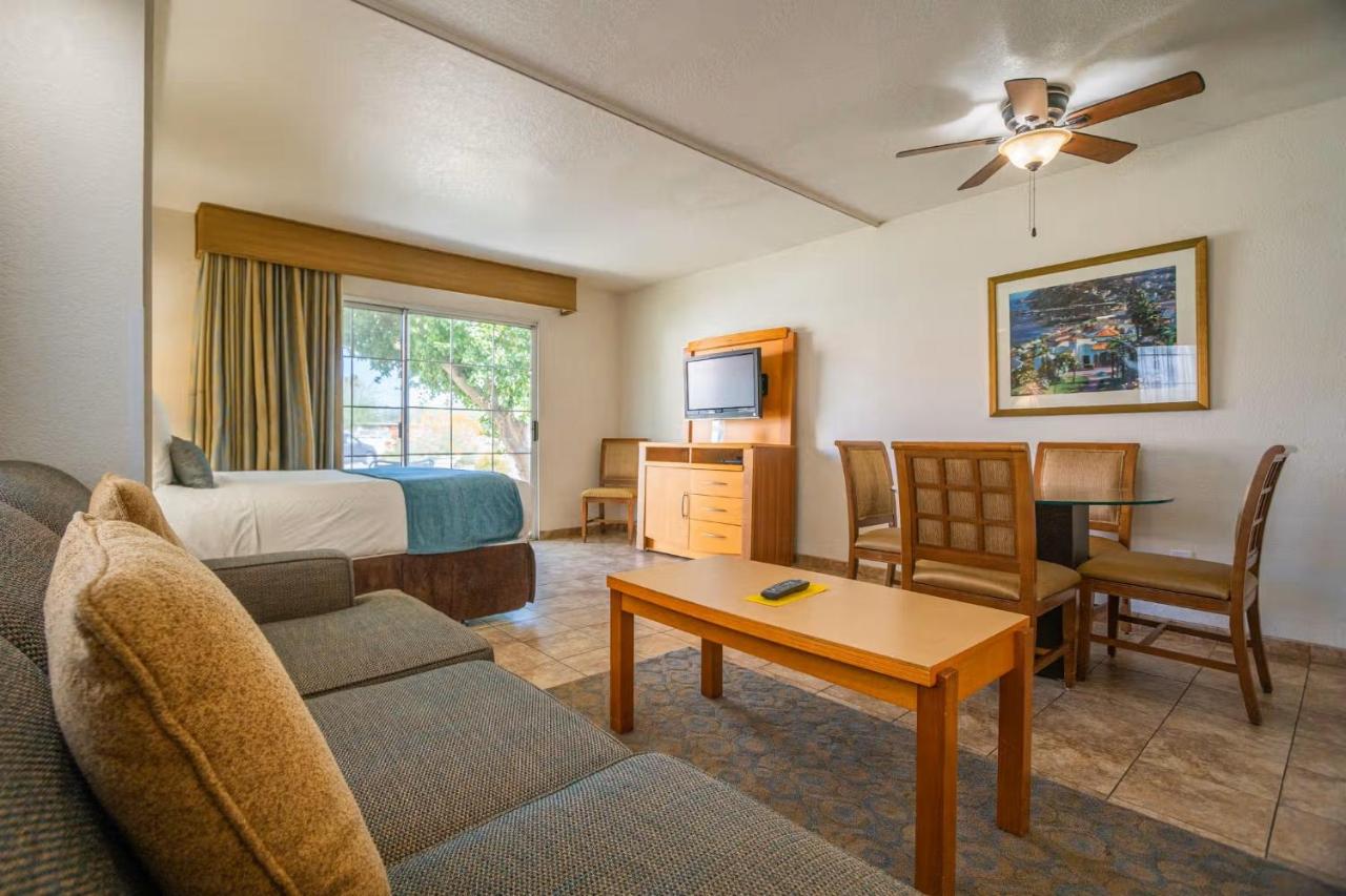 Studio at Desert Breezes Resort