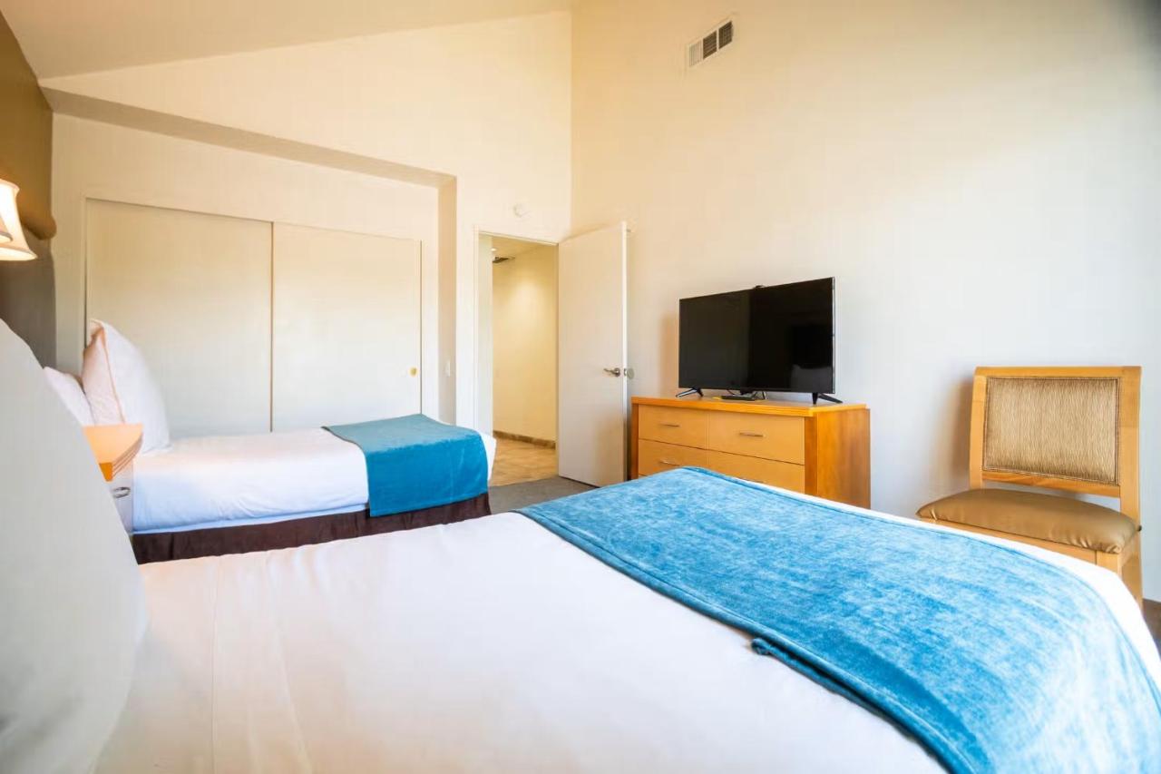 | Desert Breezes Resort
