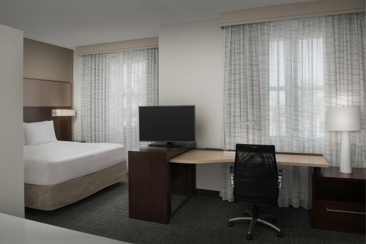 King Studio with Sofa Bed at Residence Inn by Marriott Fort Lauderdale Airport & Cruise Port