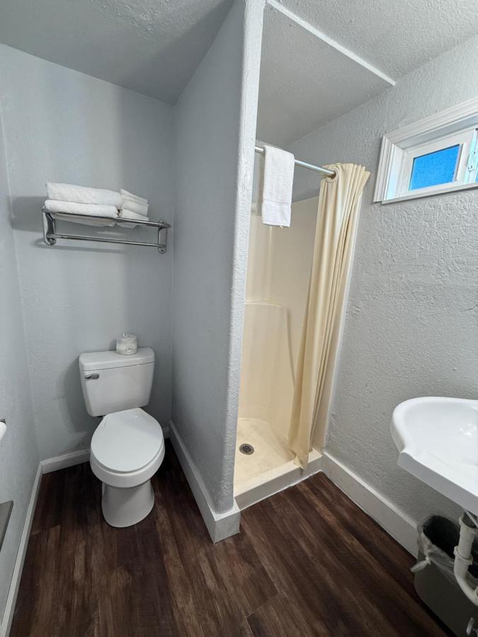 King Room at Budget Inn Bend
