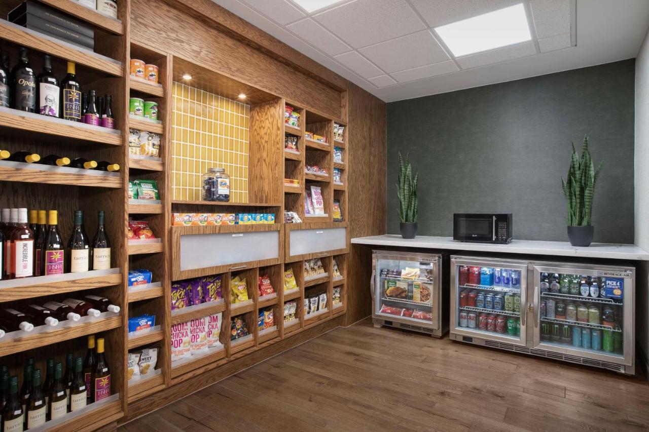 | Hampton Inn & Suites Paso Robles