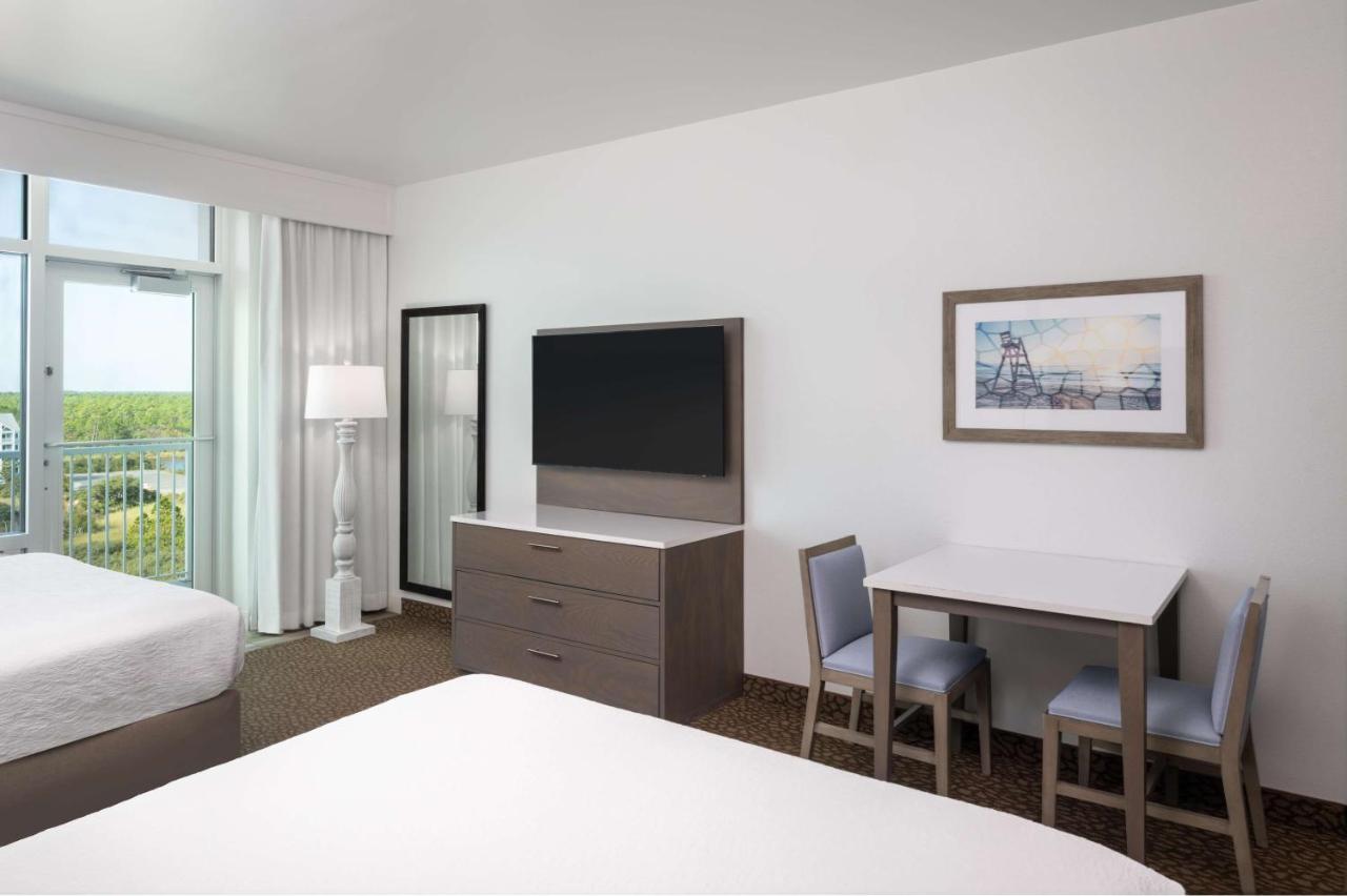 Queen Room with Two Queen Beds and Bath Tub - Mobility Accessible at Best Western Premier The Tides