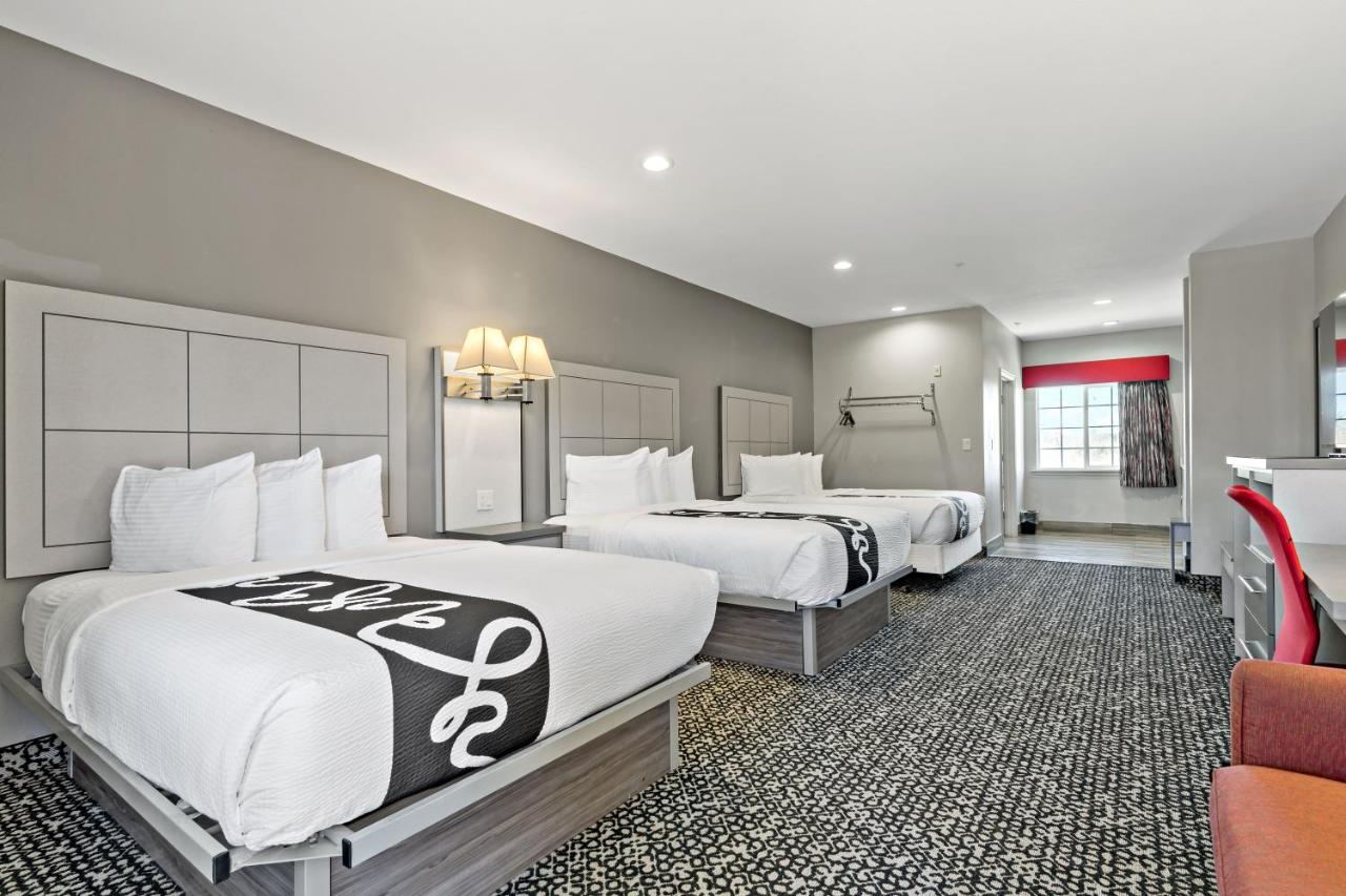  | Paris Inn & Suites