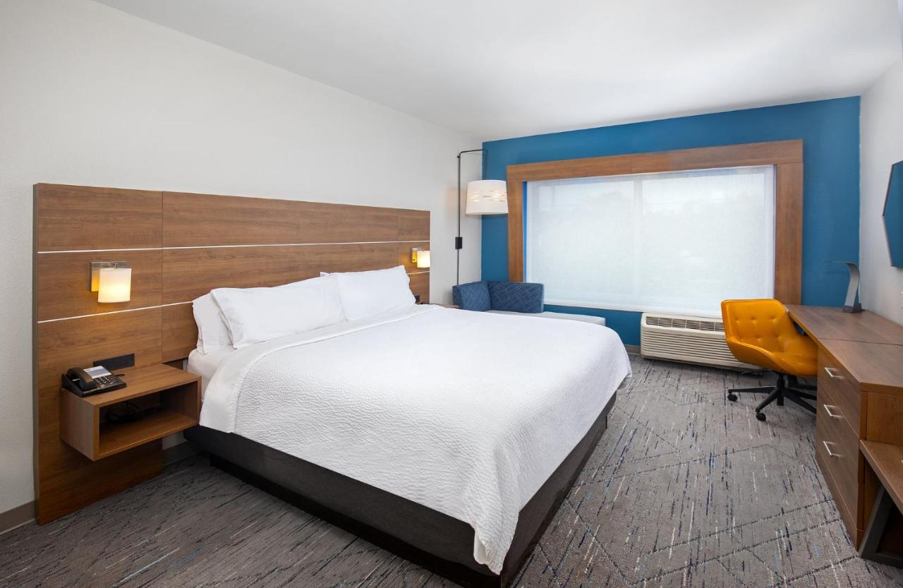  | Holiday Inn Express & Suites Carrollton West, an IHG Hotel