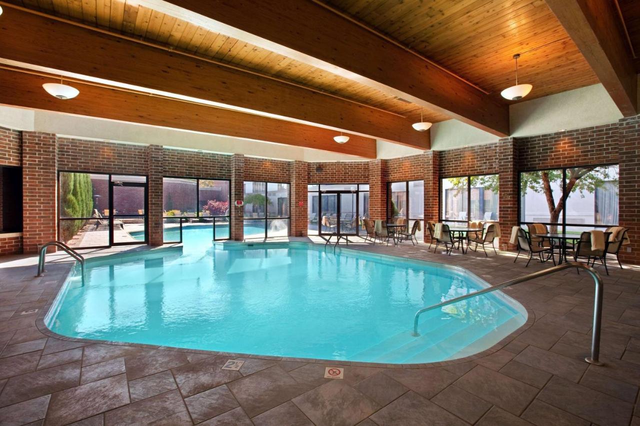 | DoubleTree by Hilton Cleveland South