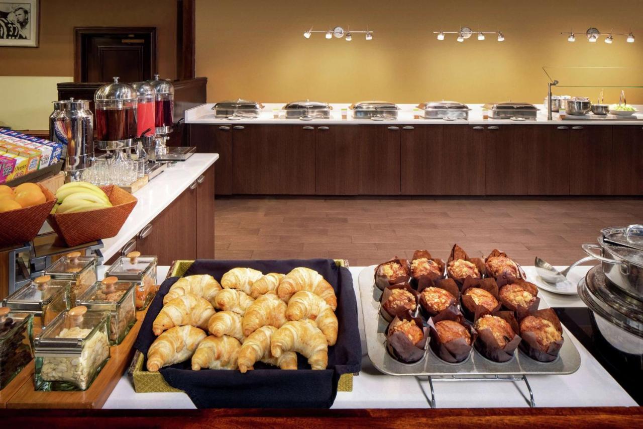 | DoubleTree by Hilton Cleveland South