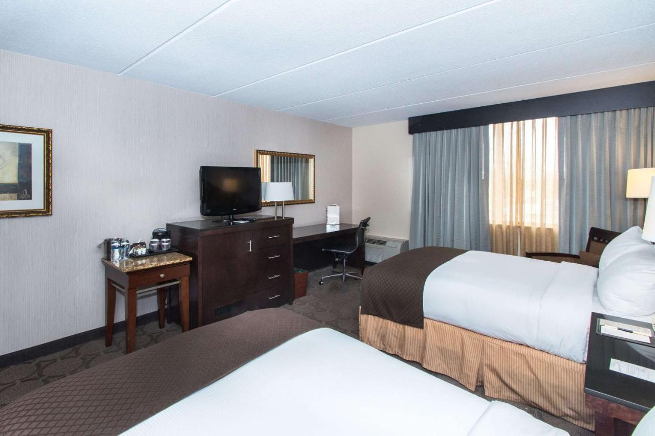 | DoubleTree by Hilton Cleveland South