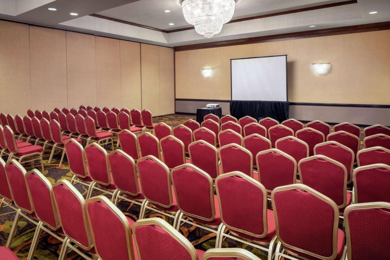 | DoubleTree by Hilton Cleveland South