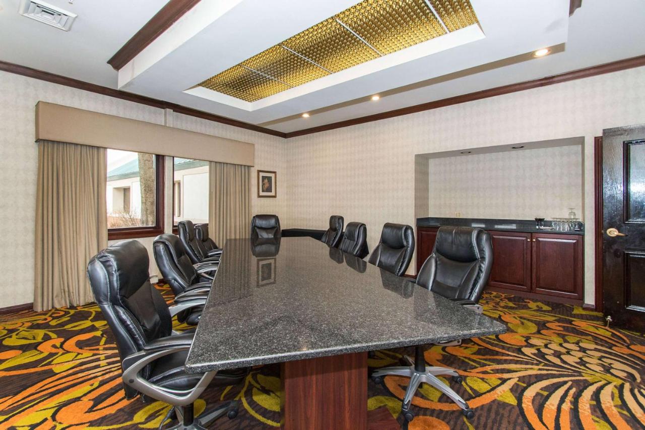 | DoubleTree by Hilton Cleveland South