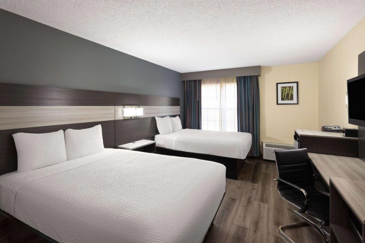 Double Room with Two Double Beds - Non-Smoking at Travelodge by Wyndham Perry GA