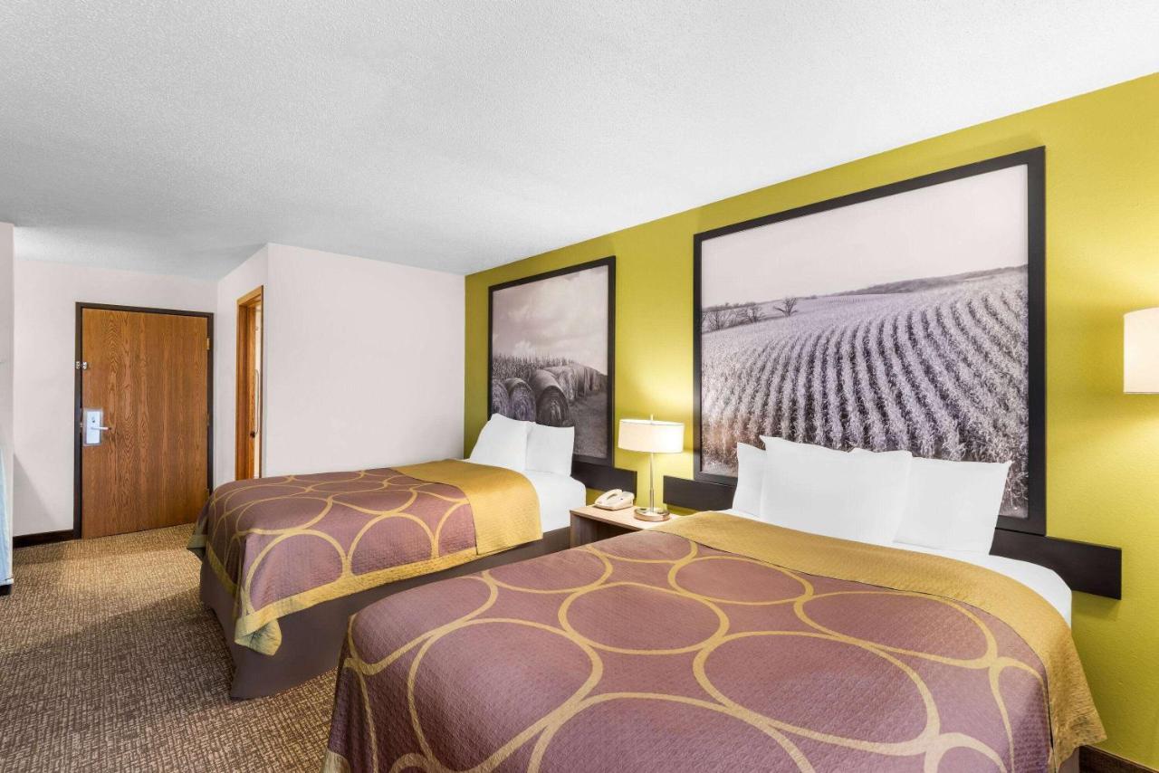 Double Room with Two Double Beds - Non-Smoking at Super 8 by Wyndham Oelwein