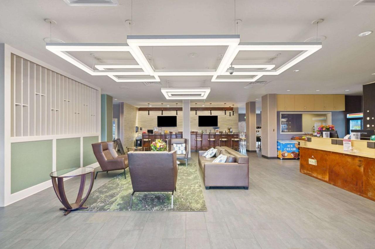 | Best Western Plus Executive Residency Fillmore Inn