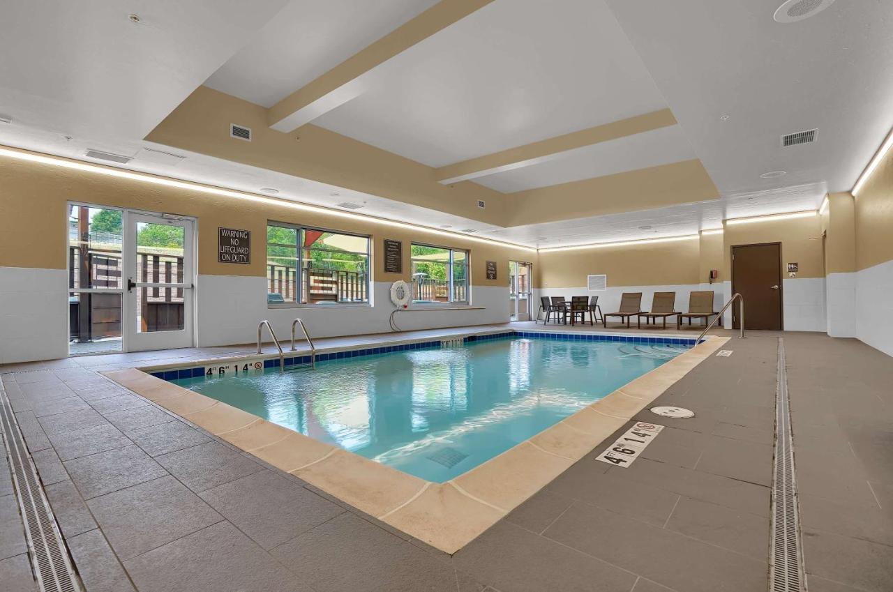 | Best Western Plus Executive Residency Fillmore Inn