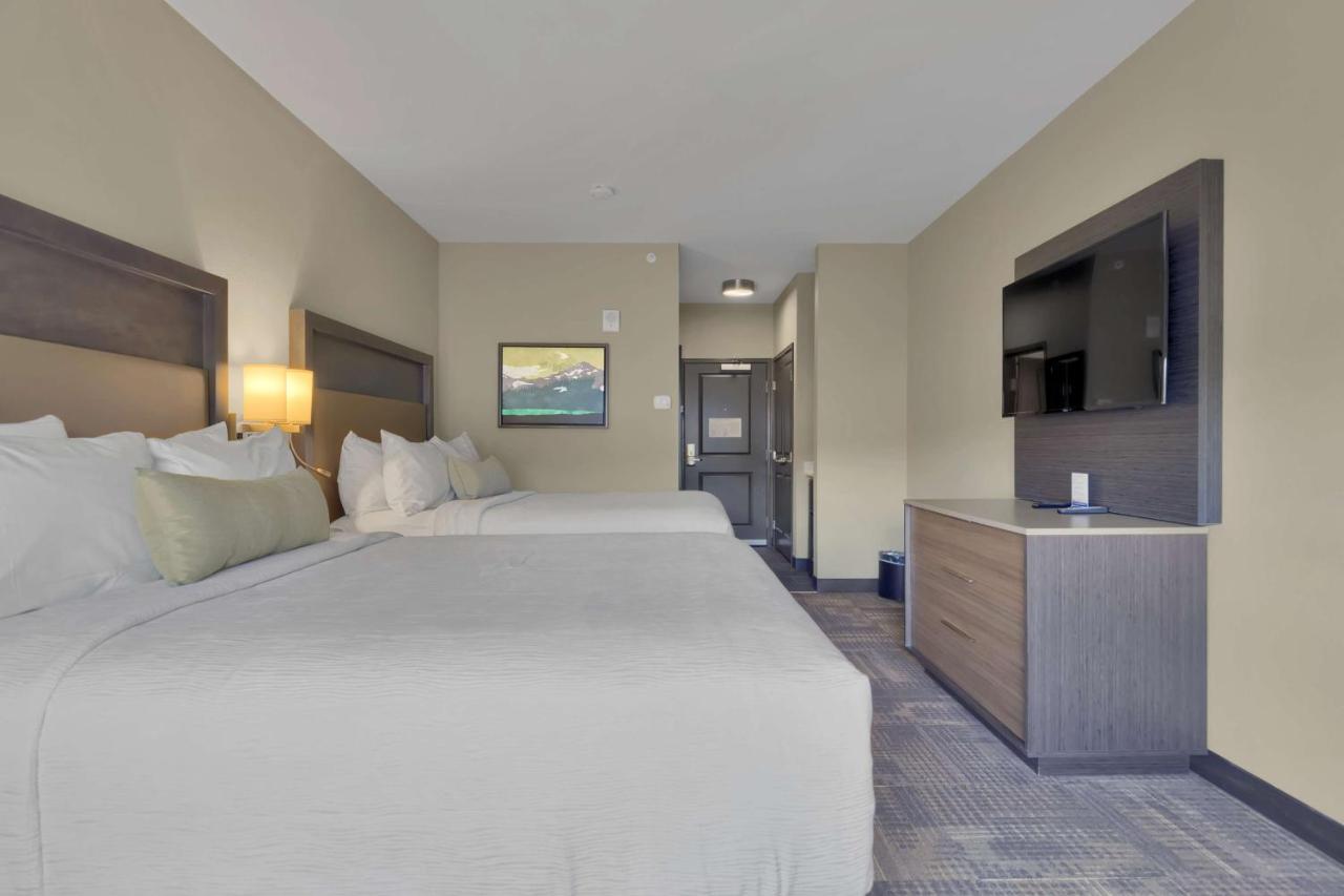 | Best Western Plus Executive Residency Fillmore Inn