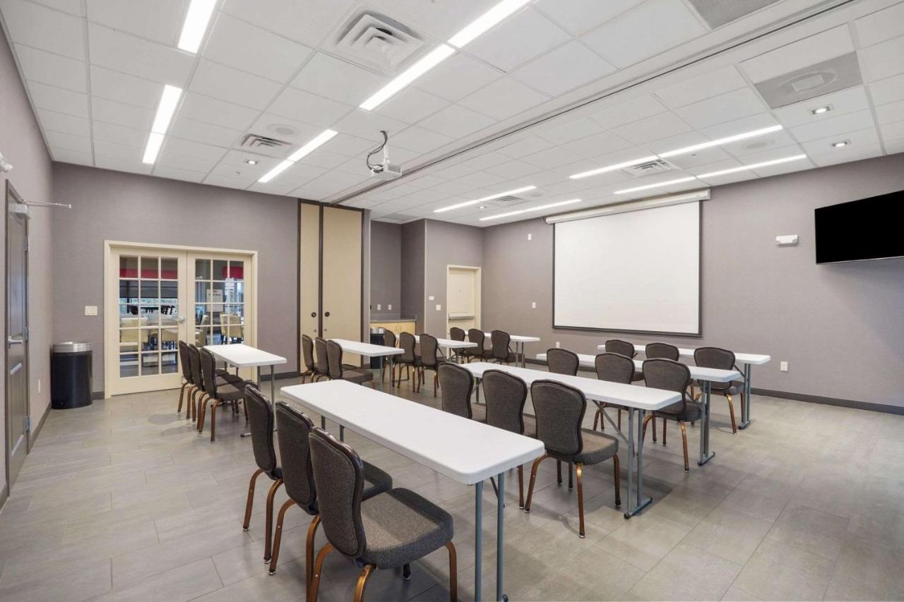 | Best Western Plus Executive Residency Fillmore Inn